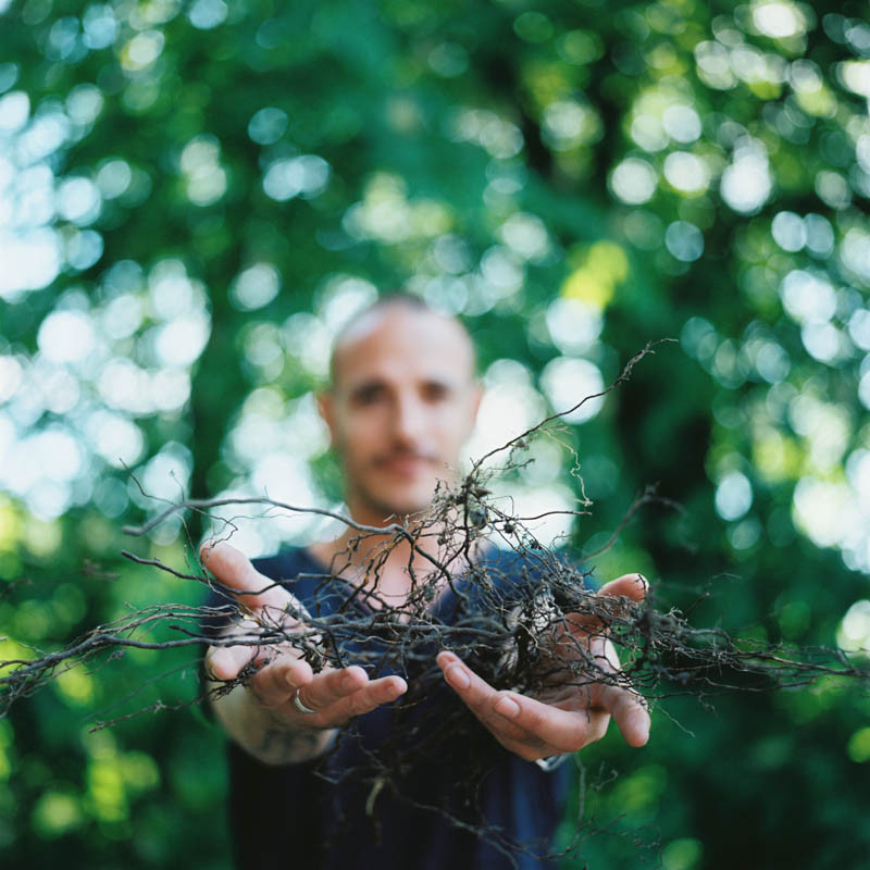 © Lika Banshoya Photography Portrait Buttes Chaumont Paris Bertrand 3